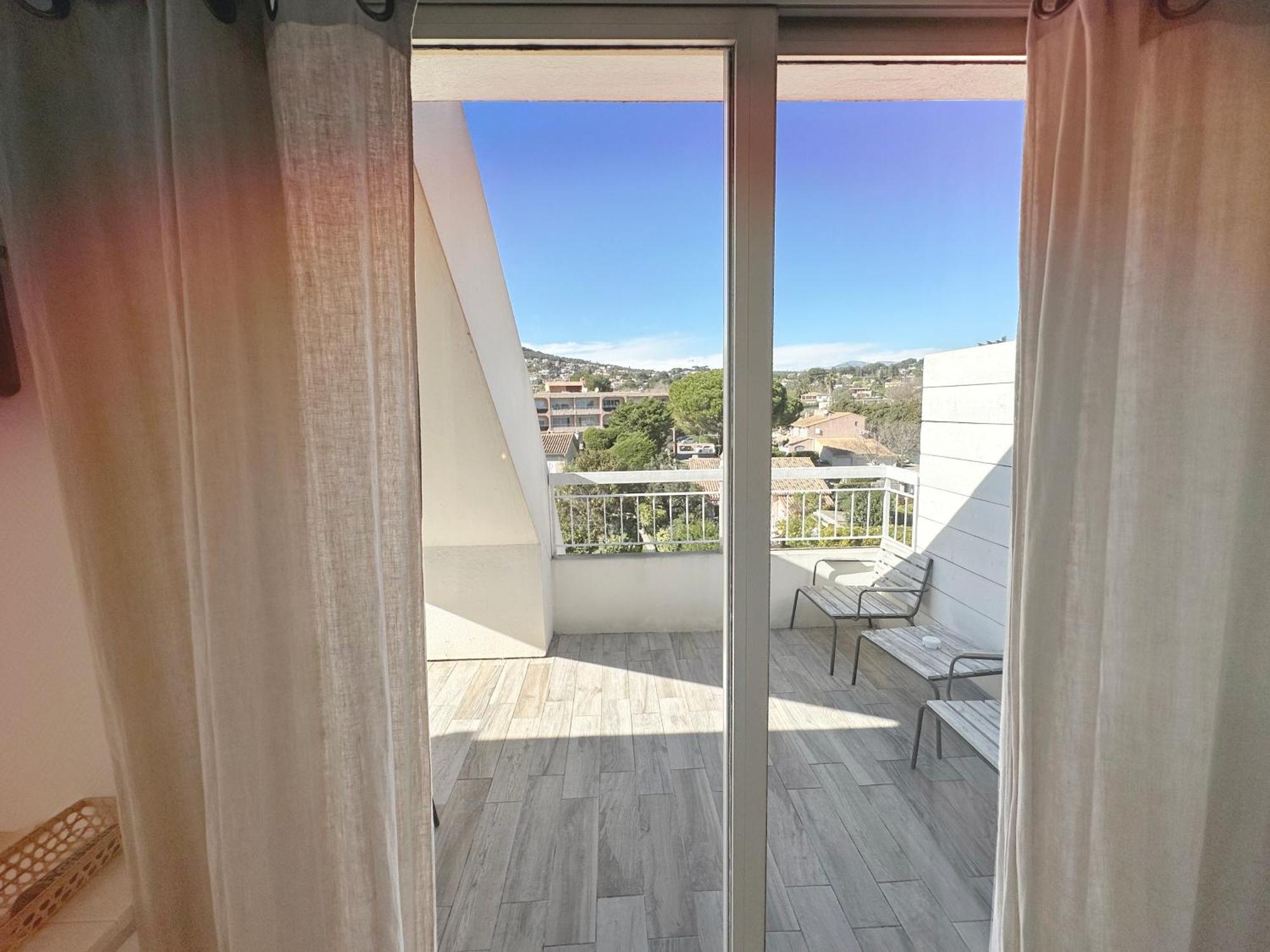 Blanc Sable Hotel Golfe-Juan Ruang foto