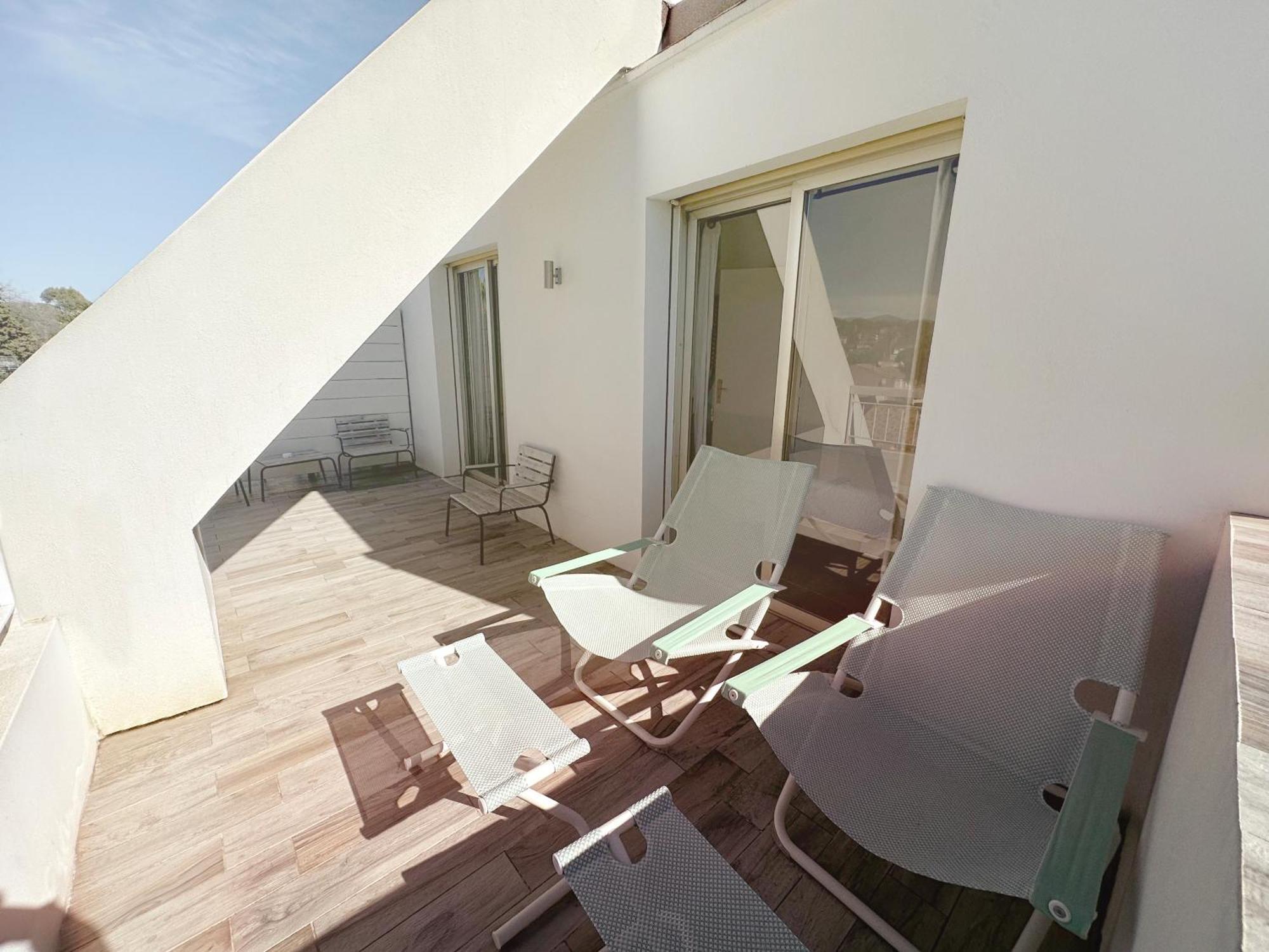 Blanc Sable Hotel Golfe-Juan Ruang foto