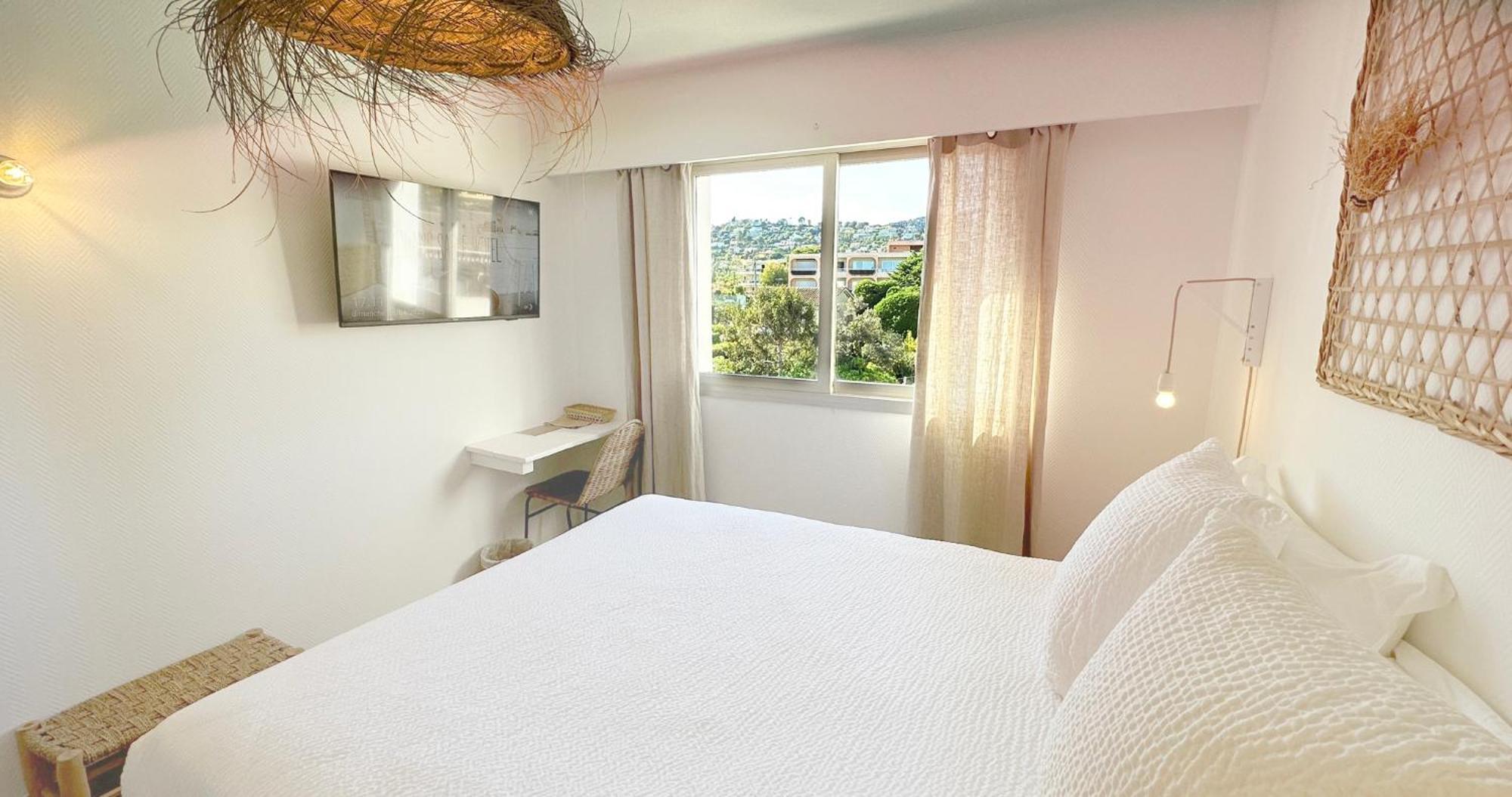 Blanc Sable Hotel Golfe-Juan Bagian luar foto