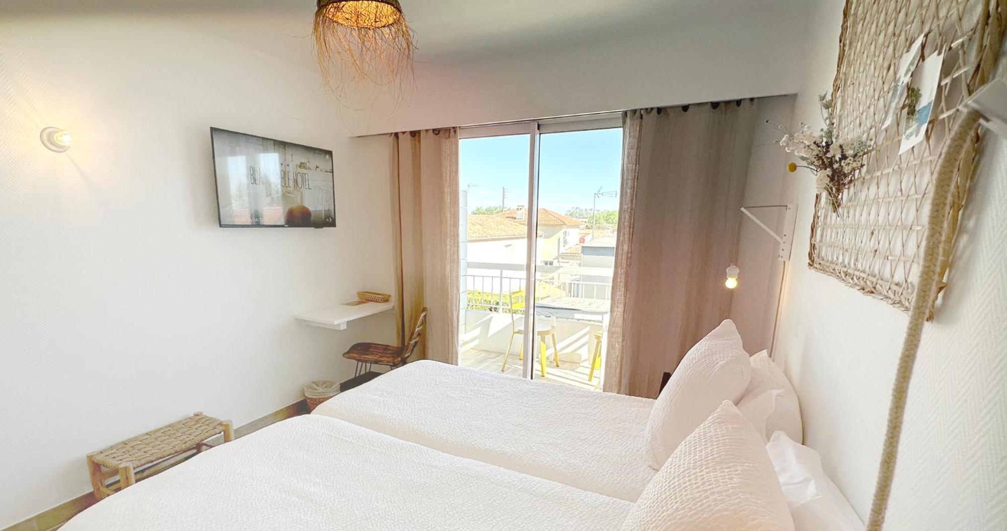 Blanc Sable Hotel Golfe-Juan Bagian luar foto